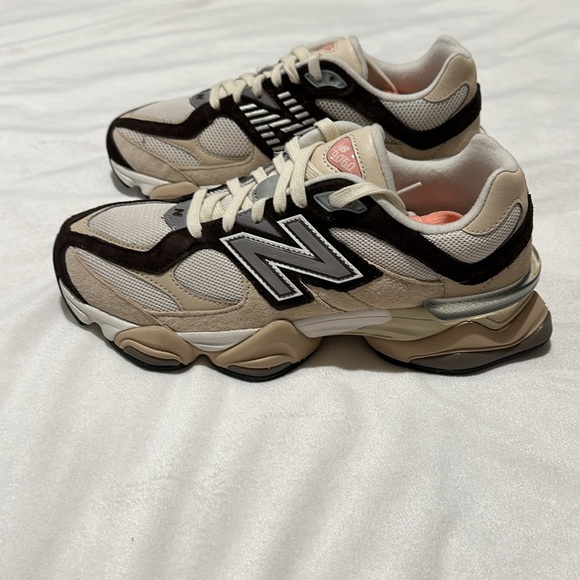 New Balance 9060 Men's Athletic Sneakers in Beige, Black, Cream - Picture 5 of 6